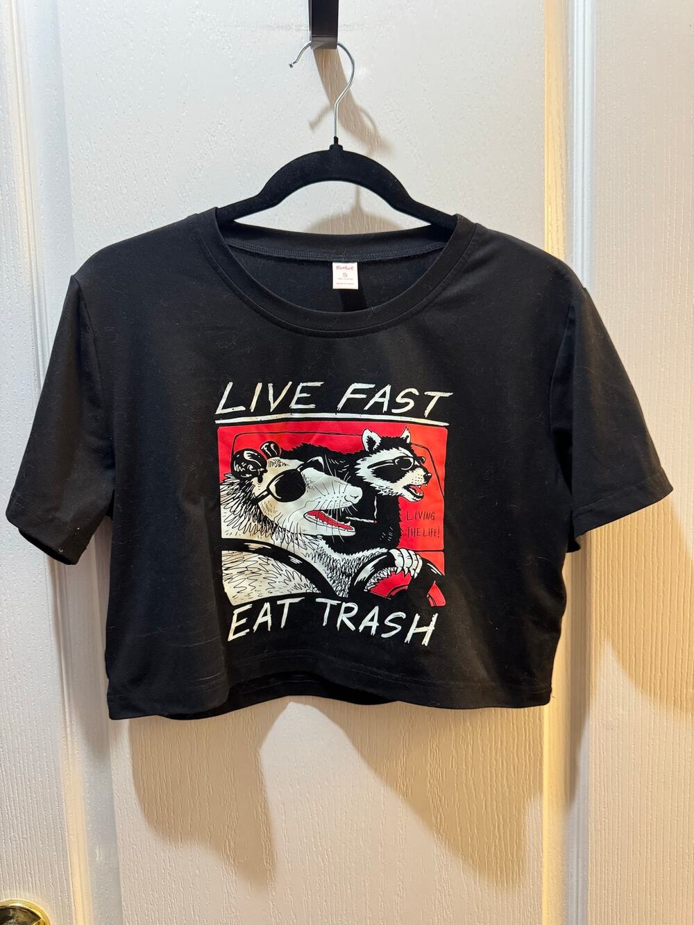 ROMWE Live Fast Eat Trash Raccoon Graphic Crop Top Black Women’s Small